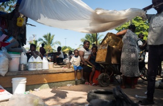 Picture of a family in an IDP camp in Haiti