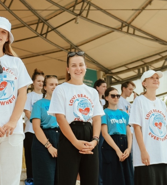 Image of young people at Mladifest 2024.