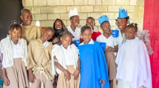 Children Nativity Play Mary's Meals Program Country 
