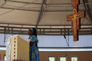 Lettie speaking at Mladifest.