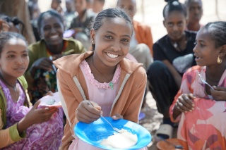 children with food
